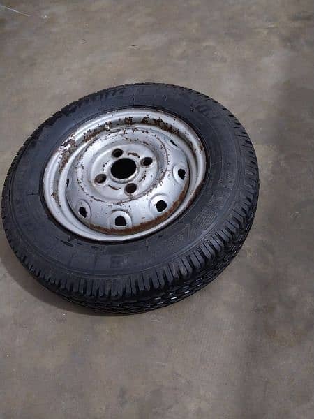 unused Alto tyre with rim - stapny 2