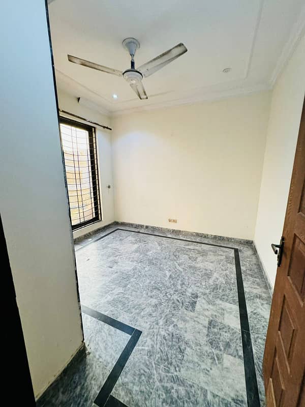 10 Marla Lower Portion Available For Rent In Park View City Lahore 1