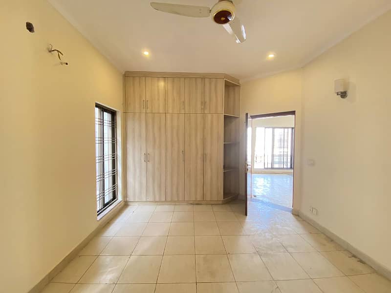 Beautiful 10 Marla House For Sale Divine Gardens Near Ring Road 3