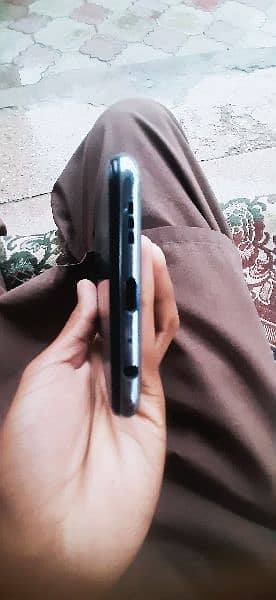 Oppo Reno 4 4g with original box and charger. (exchange also possible) 1