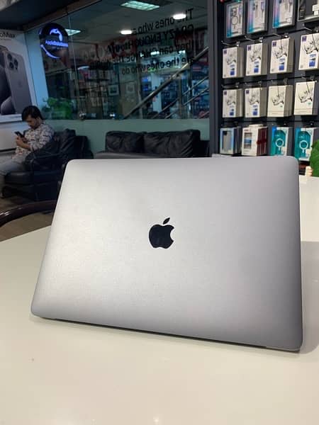 MacBook Pro 2016 16GB/1TB Core i5 0