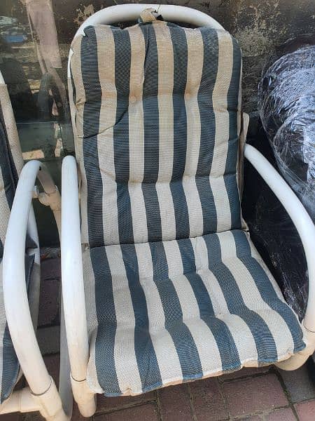 BEDROOM CHAIRS WITH TABLR URGENT SALE 5