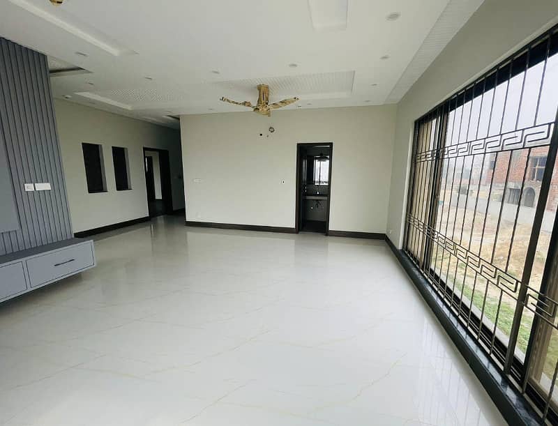 1Kanal Vitra Modern Design Upper Portion Available For Rent in DHA Near to Packages Mall 4