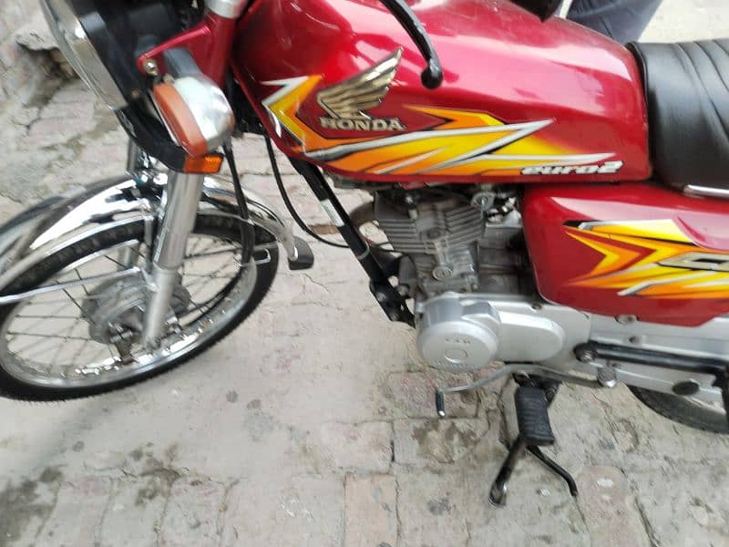 Honda CD 125 in Mint Condition 2