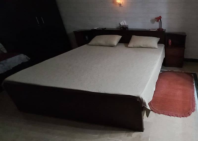 King size double bed without mattress +with 2 side tables 0