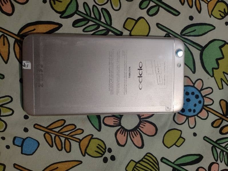 oppo f1s 4/64 good condition 2