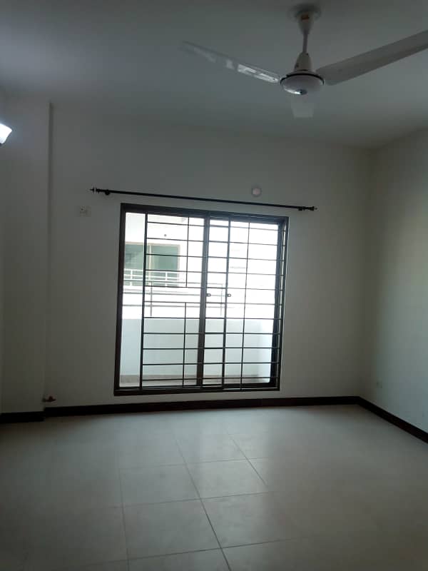 4xBed Army Apartments (7th Floor) available for Sale in Askari 11 18