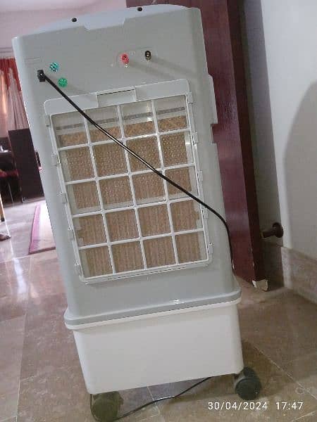 Sogo Rechargeable Air cooler 8 Liter (IPN-699) 3