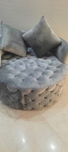 round cuddle sofa