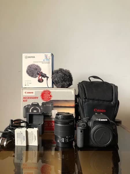 Canon 700d with 18-5mm lens 5