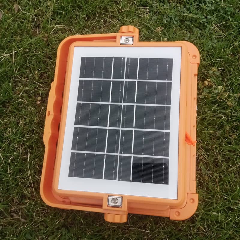 Solar LED light very powerful big in size 4
