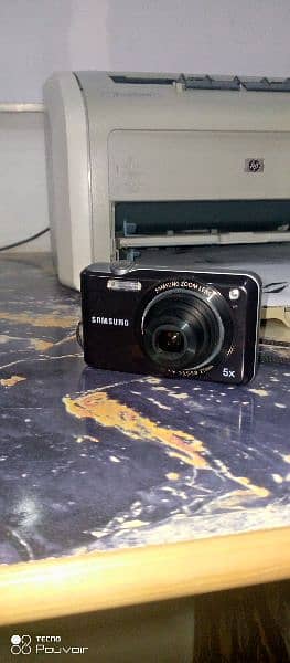 beautiful camera condition 10/10 video camera 1