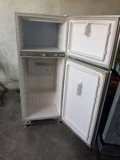 dawlance refrigerator large medium size