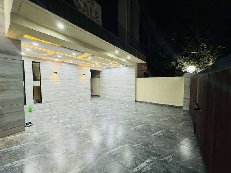 17 Marla Ultra Classic House For Sale Bahria Town Lahore 10