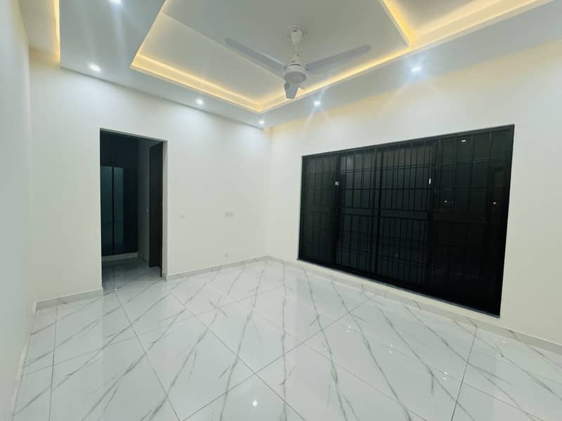 17 Marla Ultra Classic House For Sale Bahria Town Lahore 13