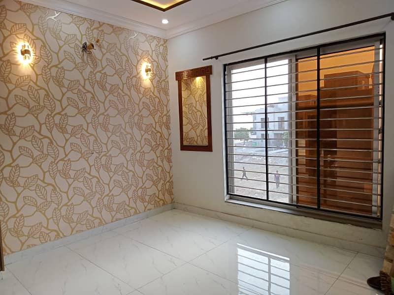 5 Marla House for Rent in Sector E Bahria Town Lahore 19