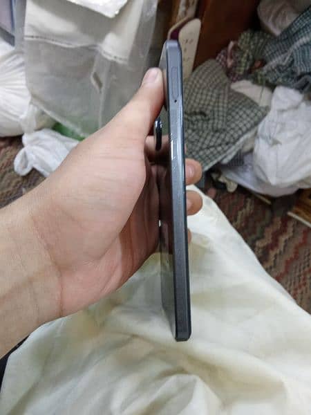 oppo a78 good condition with box charger 2