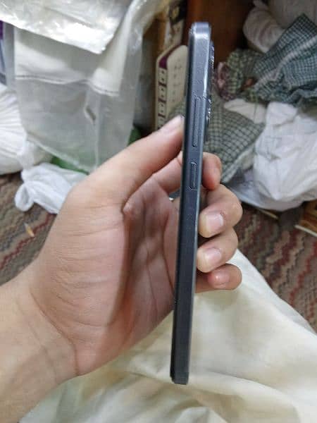 oppo a78 good condition with box charger 3