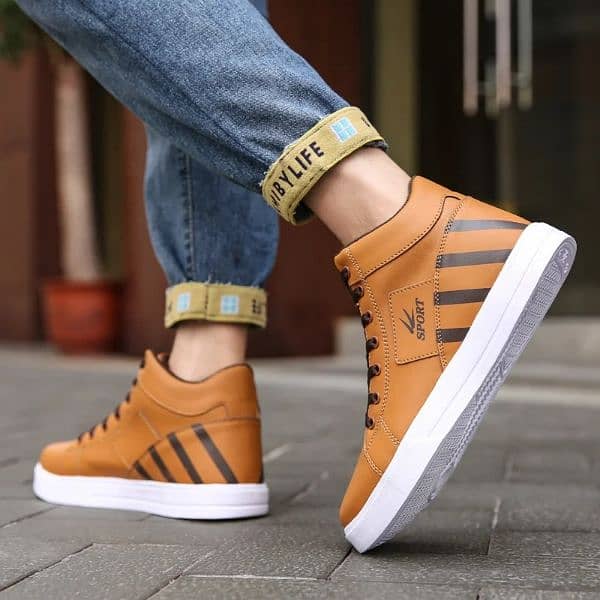 Men Sneakers FREE HOME DELIVERY FOR ALL PAKISTAN BUY NOW MESSAGE ME 1