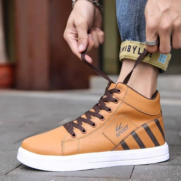 Men Sneakers FREE HOME DELIVERY FOR ALL PAKISTAN BUY NOW MESSAGE ME 3