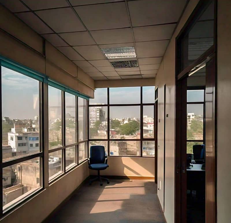 850 Sqft Office Space | For SALE on Installments | Gulberg Lahore 4
