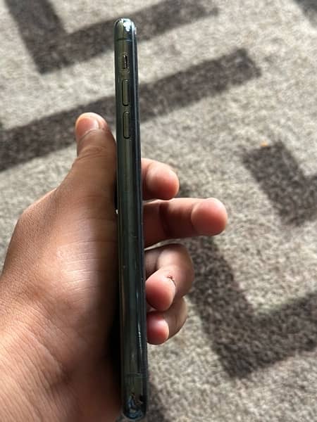 IPHONE 11 PRO MAX NON PTA SIM WORKING FROM 10 MONTHS 8