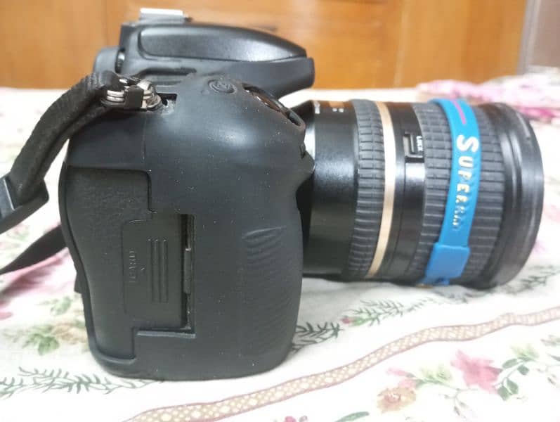 Nikon D750 with g1 2.8 24/70 mm lens. 1