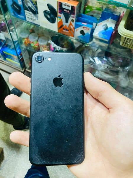 iPhone 7 pta approved 128gb 4