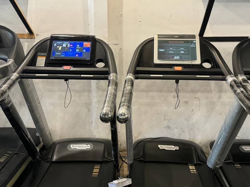 technogym treadmill / All brands gym available on Z fitness 8