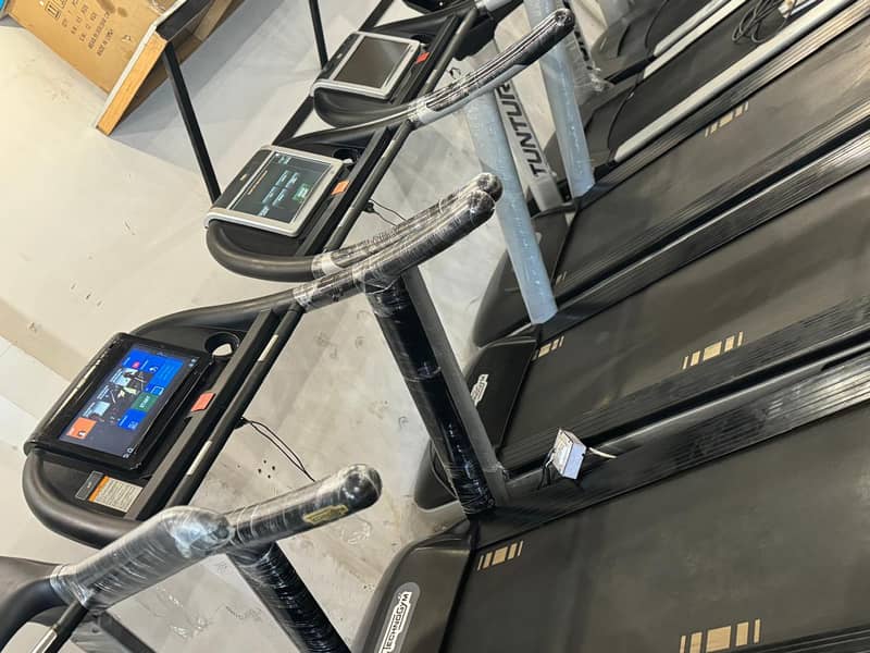 technogym treadmill / All brands gym available on Z fitness 11