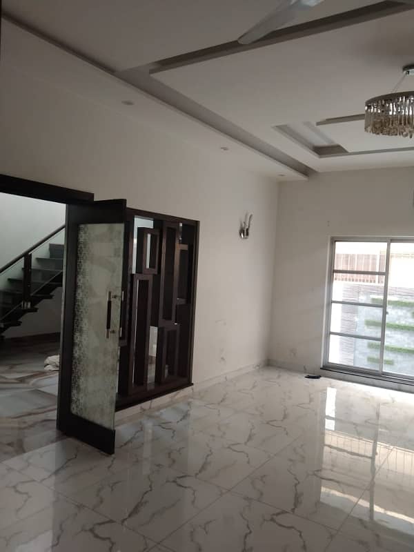 1 Kanal House Slightly Used For Rent in DHA Phase 5 Near Penta Square Prime Location 8