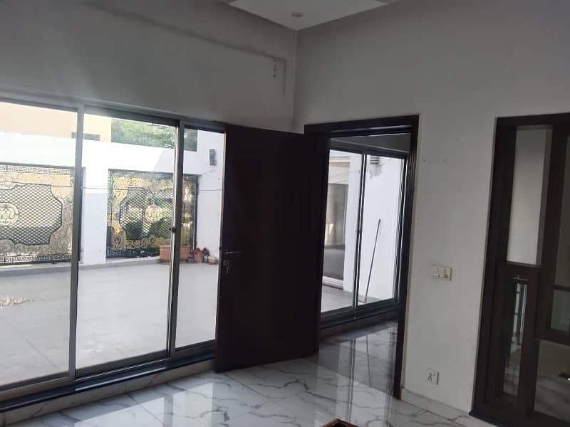 1 Kanal House Slightly Used For Rent in DHA Phase 5 Near Penta Square Prime Location 17