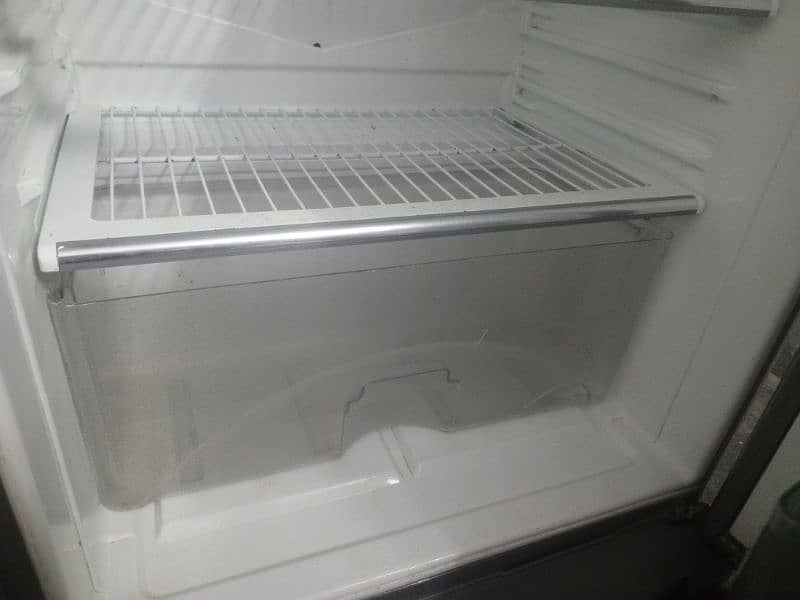 Used Dawlance fridge for sale 13