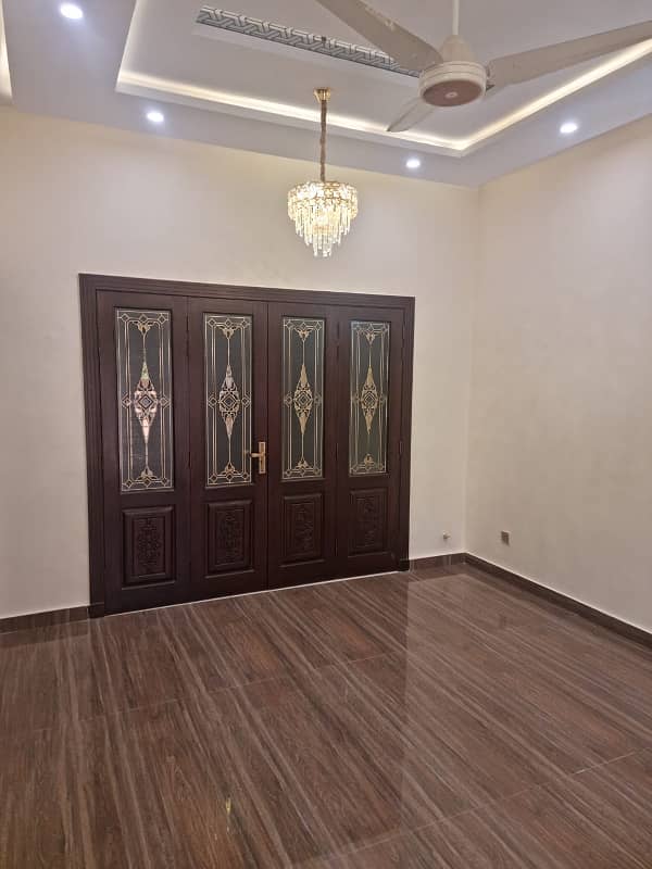 8 mrle house available for rent faisal town 2