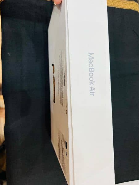 Macbook Air M1 Excellent Condition 2