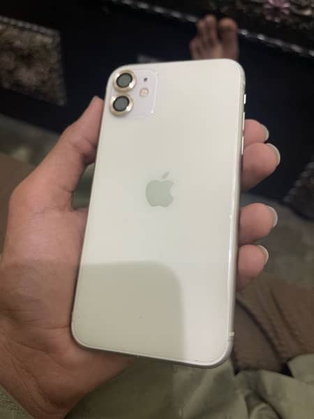 apple I phone 11 4