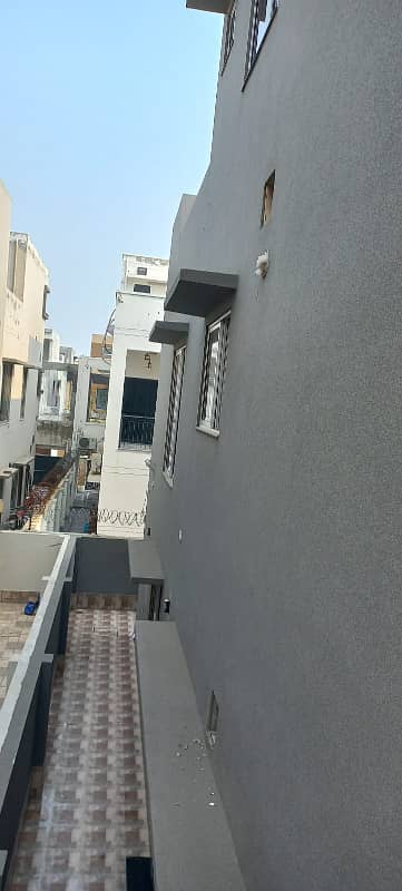 10 MARLA LUZURY BRAND NEW HOUSE AVAILABLE FOR SALE PRIME LOCATION OVERSEAS B EXTINIOSN BAHRIA TOWN LAHORE 24