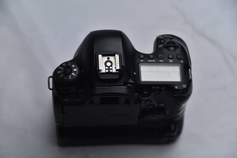 Canon EOS 6D Mark II Digital SLR Camera Body – Wi-Fi Enabled 2