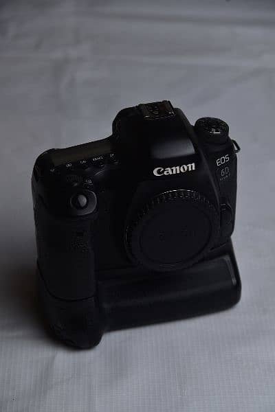 Canon EOS 6D Mark II Digital SLR Camera Body – Wi-Fi Enabled 3