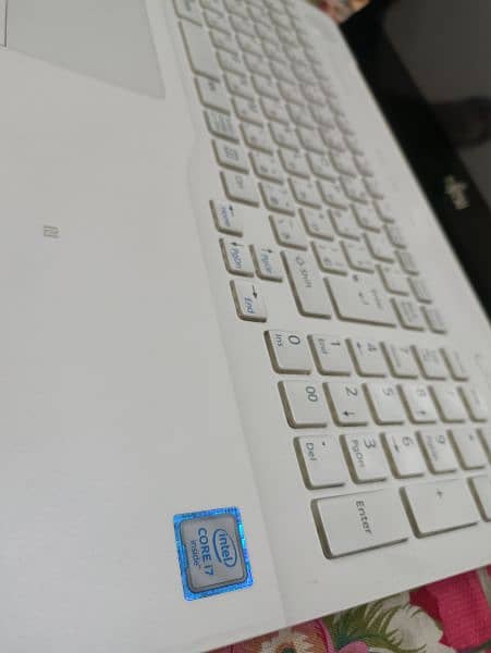 core I-7 6th generation fujistu japanese laptop 2