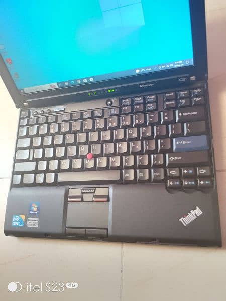 Lenovo X201 Core i5 Laptop 1