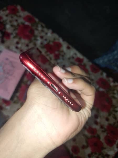 IPhone xr (128) red Colour 1
