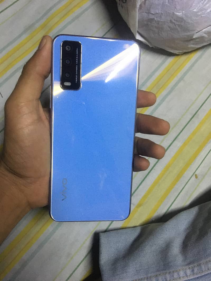 Vivo Y20 4/64 with box & charger 0305/636/7044 0
