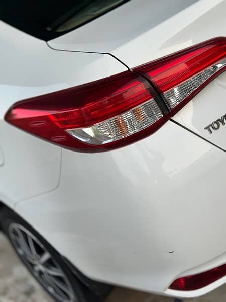 Toyota Yaris 2021 (ativ cvt 1.3) 1
