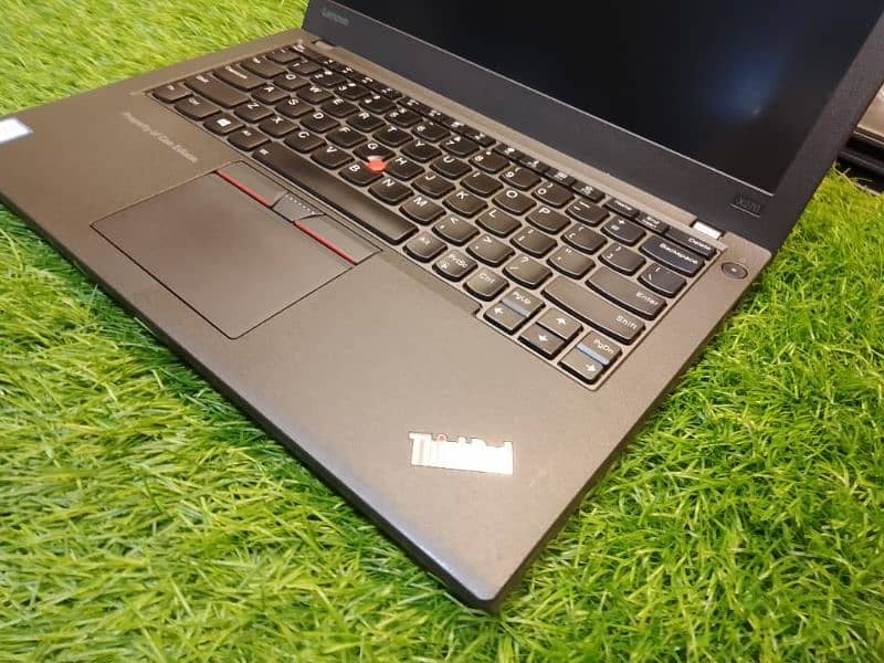 Lenovo X260 i5 6th gen 8/128 laptop pp 7