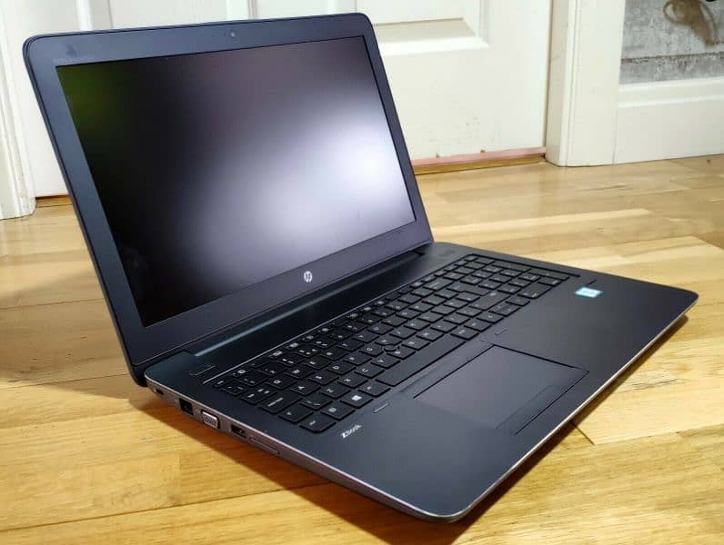 HP ZBook 15 G3 Workstation - Core i7-6th gen, 16gb DDR4 ram, 256gb SSD 1