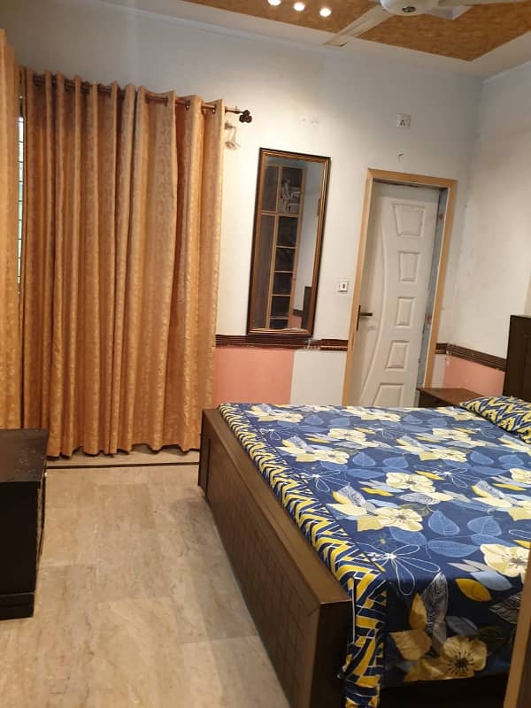 Johar Town 6 Marla Lower Portion Full Furnished Available For Rent 0
