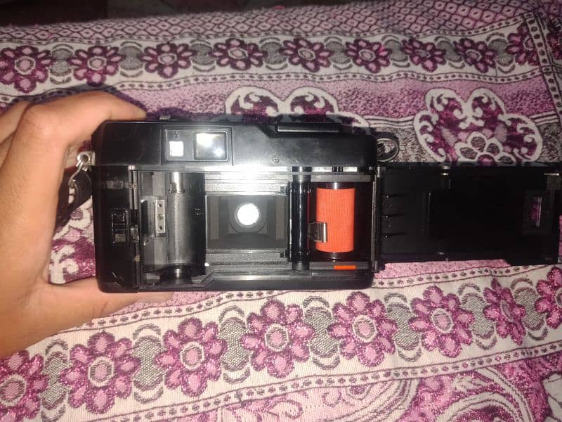 yashica camera lens 38 mm canera for sale 10/10 condition 3
