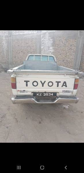toyota pickup 1988 8
