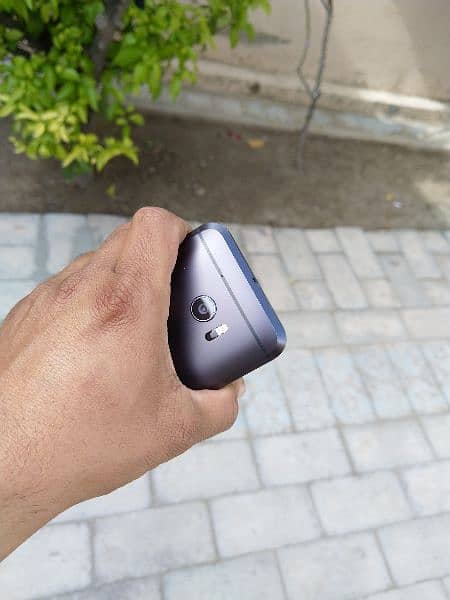 HTC M10 non pta flagship phone 5